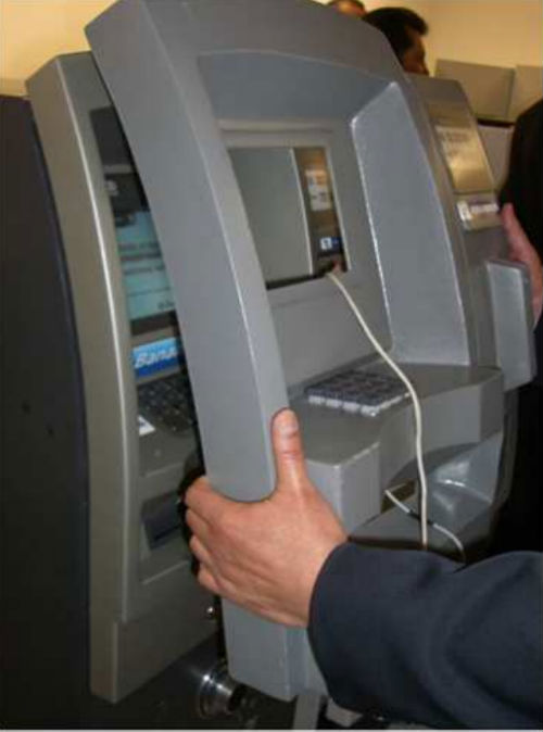 Atm Fraud How To Tell If A Cashpoint Has Been Tampered With 6070